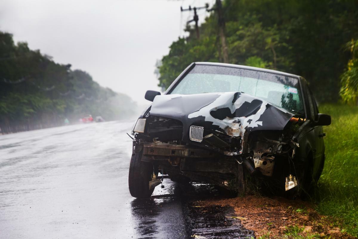 In a Car Wreck on a Rainy Day – Do You Need an Accident Attorney?